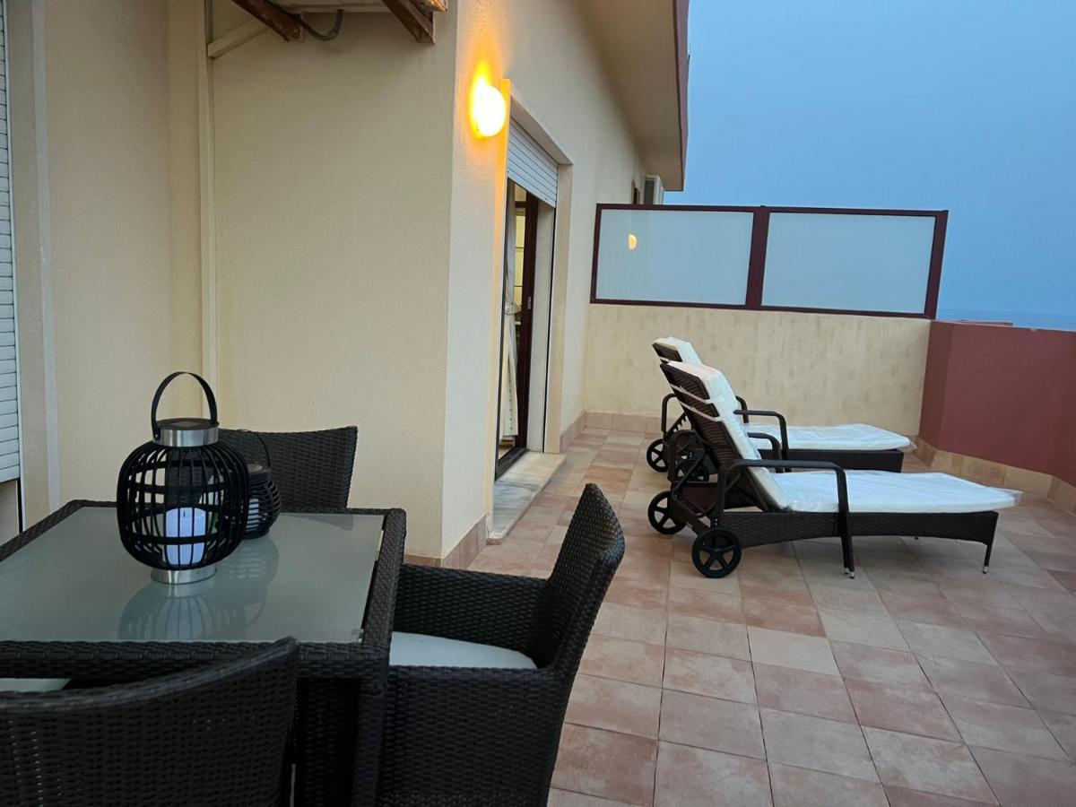 Atico En Yate Iv, Primera Linea Playa Daire Fuengirola Dış mekan fotoğraf